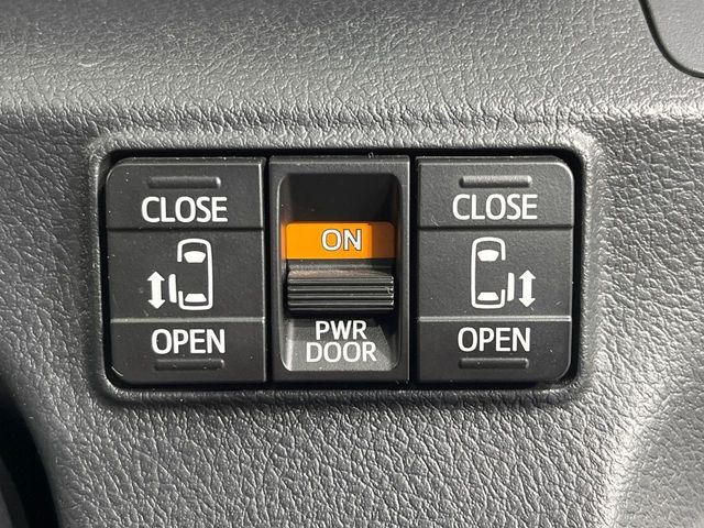 TOYOTA SIENTA HYBRID 2015