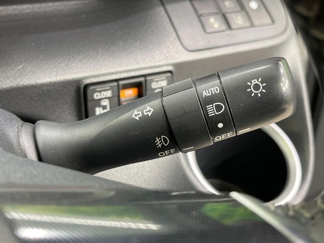 TOYOTA SIENTA HYBRID 2015