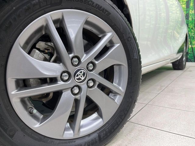 TOYOTA SIENTA HYBRID 2015