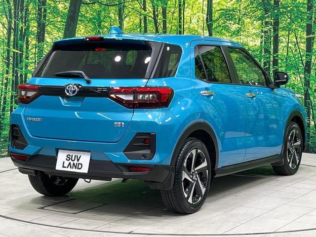 TOYOTA RAIZE HYBRID 2024