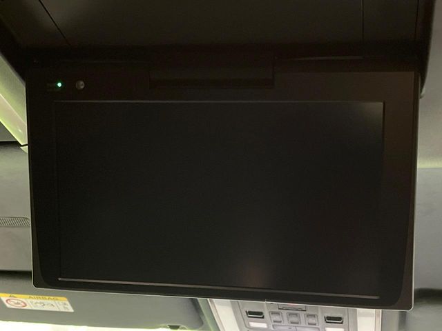 TOYOTA VELLFIRE  HYBRID 2023