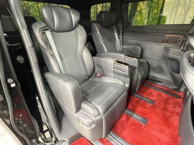 TOYOTA VELLFIRE  HYBRID 2023