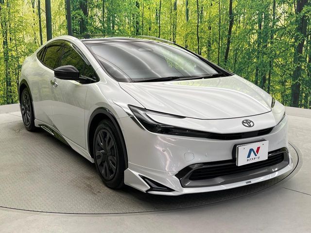 TOYOTA PRIUS 2025