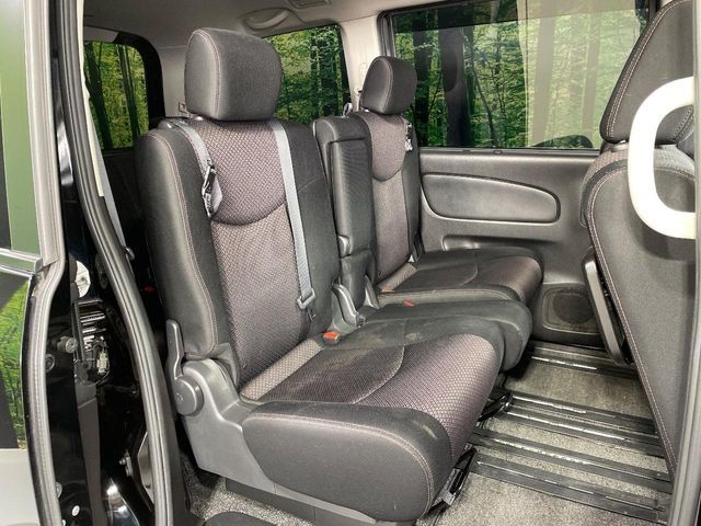 NISSAN SERENA  S-HYBRID 2013