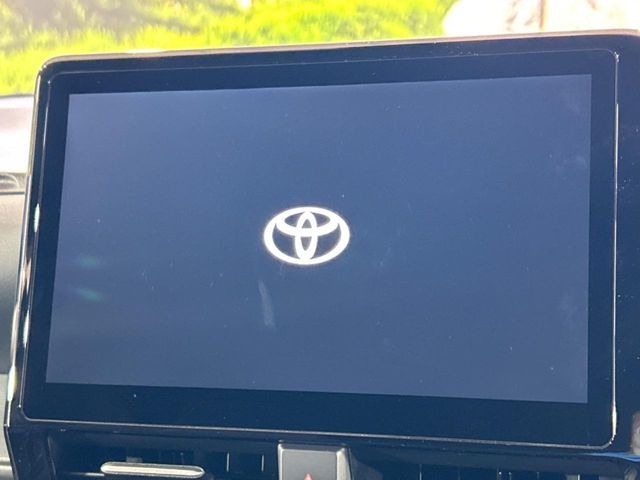 TOYOTA VOXY HYBRID 2024