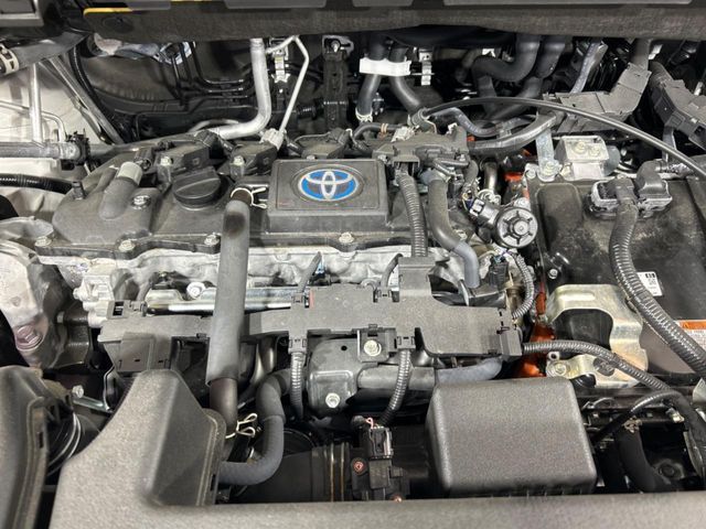 TOYOTA VOXY HYBRID 2024