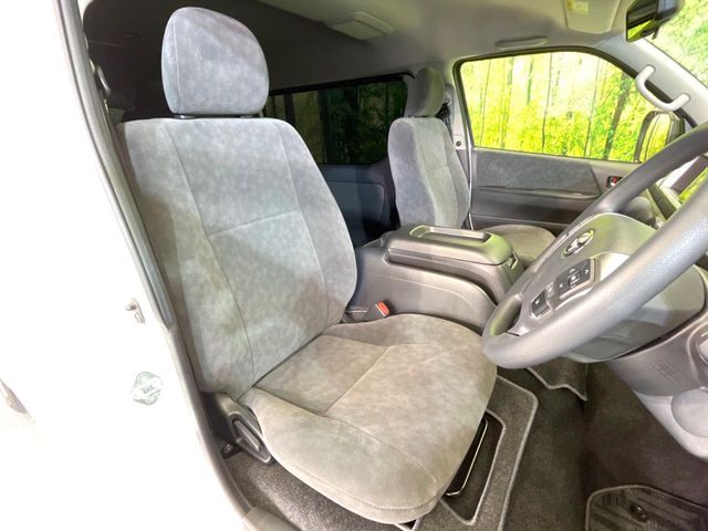 TOYOTA HIACE wagon 2025