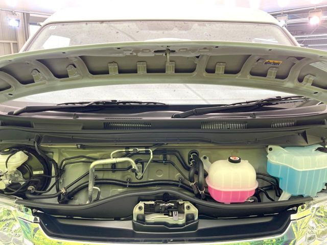 TOYOTA HIACE wagon 2025