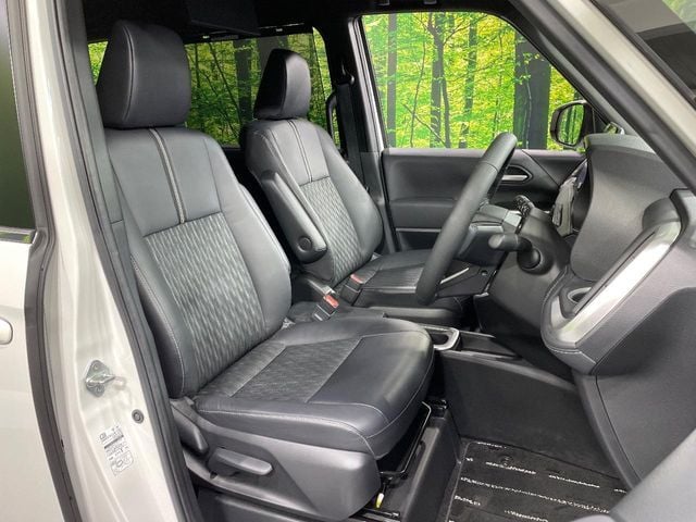 TOYOTA NOAH HYBRID 2023