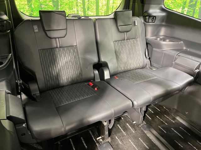 TOYOTA NOAH HYBRID 2023