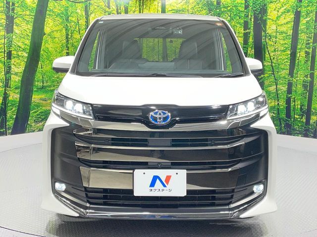 TOYOTA NOAH HYBRID 2023