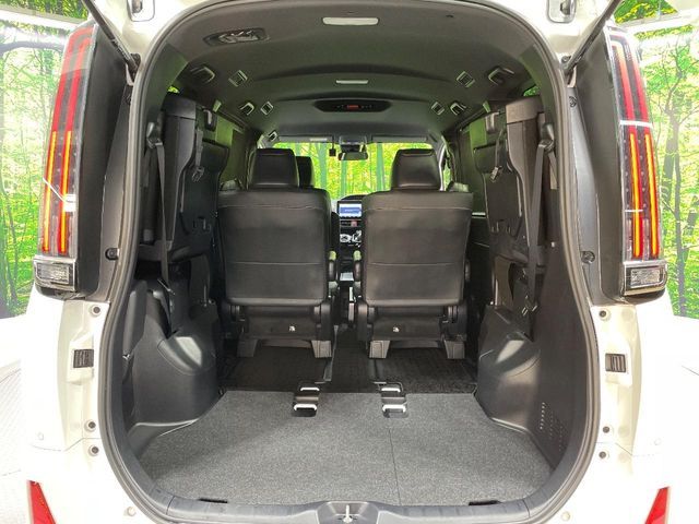 TOYOTA NOAH HYBRID 2021