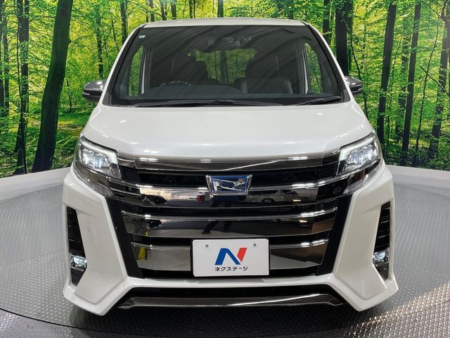 TOYOTA NOAH HYBRID 2021