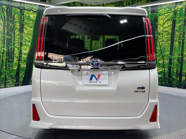 TOYOTA NOAH HYBRID 2021