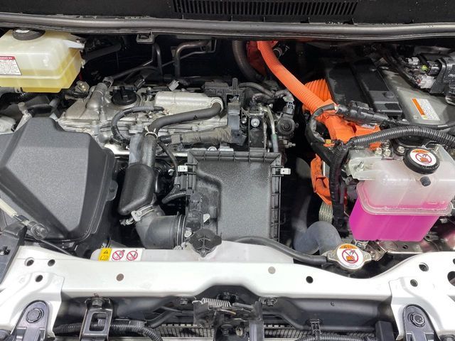 TOYOTA NOAH HYBRID 2021