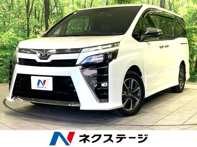 TOYOTA VOXY 2021
