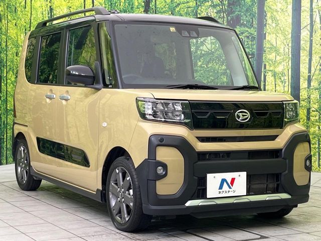 DAIHATSU TANTO FAN CROSS 2022