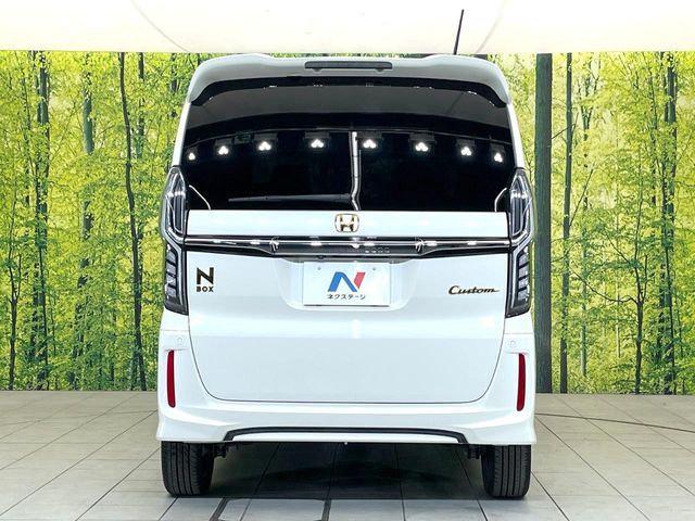 HONDA N BOX CUSTOM 2017