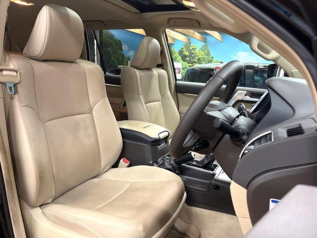 TOYOTA LANDCRUISER PRADO 2023