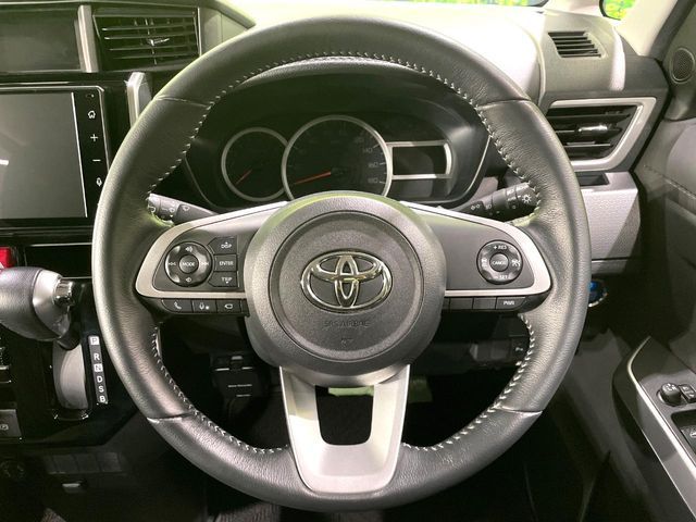 TOYOTA ROOMY 2021