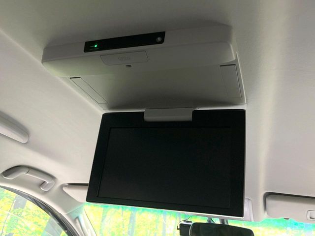 TOYOTA VELLFIRE 2013