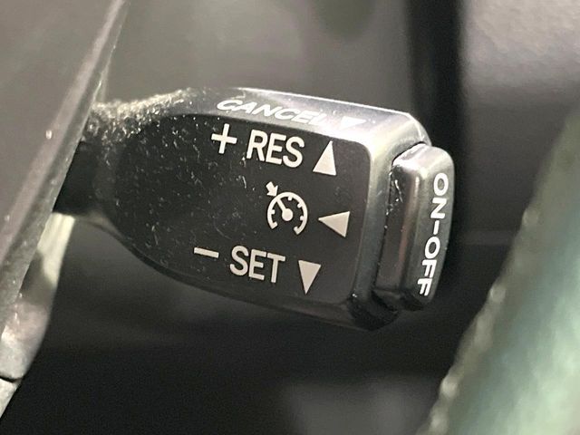 TOYOTA VELLFIRE 2013