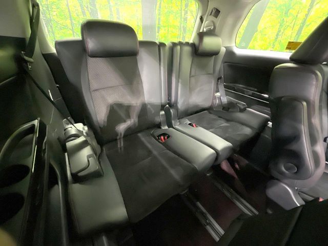 TOYOTA VELLFIRE 2013