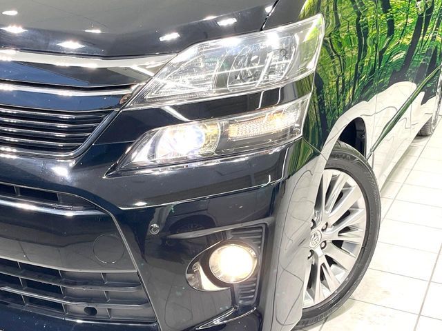 TOYOTA VELLFIRE 2013