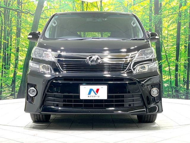 TOYOTA VELLFIRE 2013