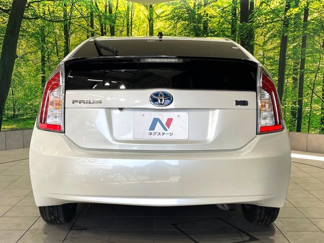 TOYOTA PRIUS 2014