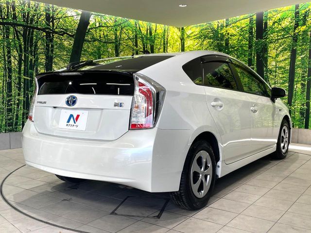 TOYOTA PRIUS 2014