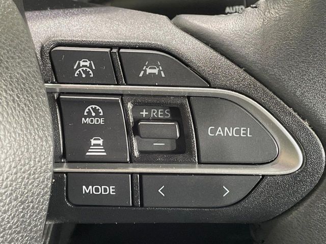 TOYOTA VOXY HYBRID 2023