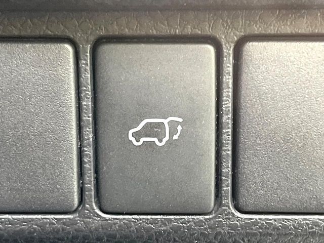 TOYOTA HARRIER 2WD 2016