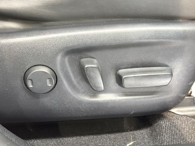 TOYOTA HARRIER 2WD 2016