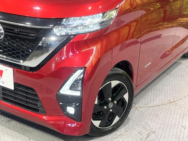 NISSAN ROOX 2022