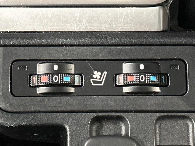 TOYOTA LANDCRUISER PRADO 2021