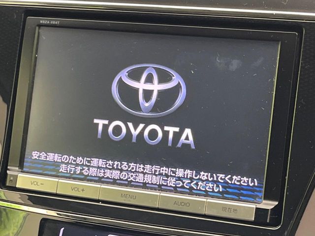 TOYOTA PRIUS Alpha 2015