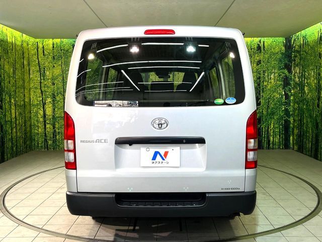 TOYOTA REGIUSACE van 4WD 2018