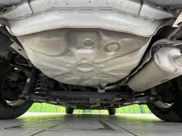 TOYOTA PRIUS Alpha 2015