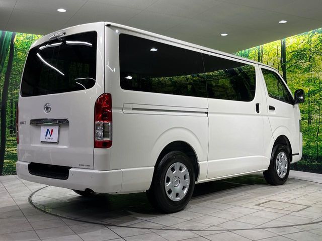 TOYOTA HIACE van 4WD 2025