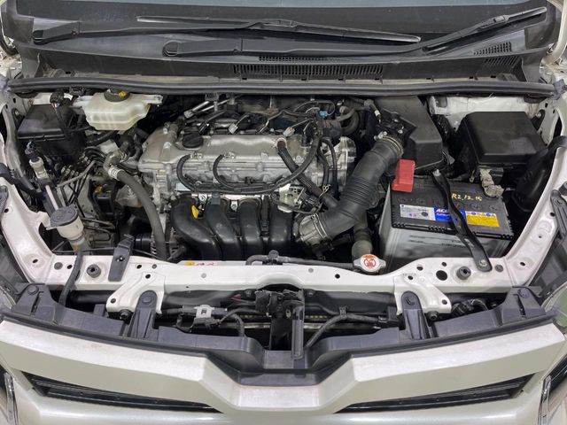 TOYOTA VOXY 4WD 2017