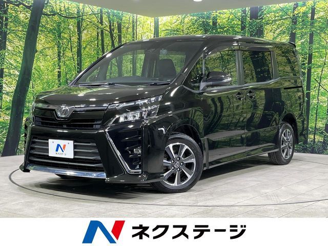 TOYOTA VOXY 4WD 2017