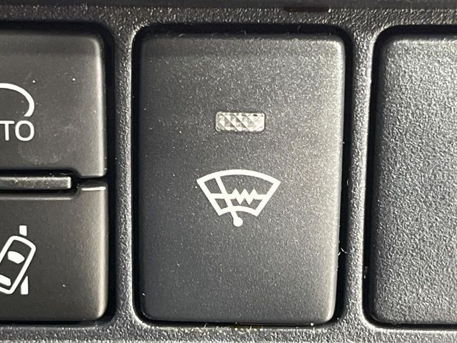 TOYOTA VOXY 4WD 2019