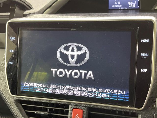 TOYOTA VOXY 4WD 2019