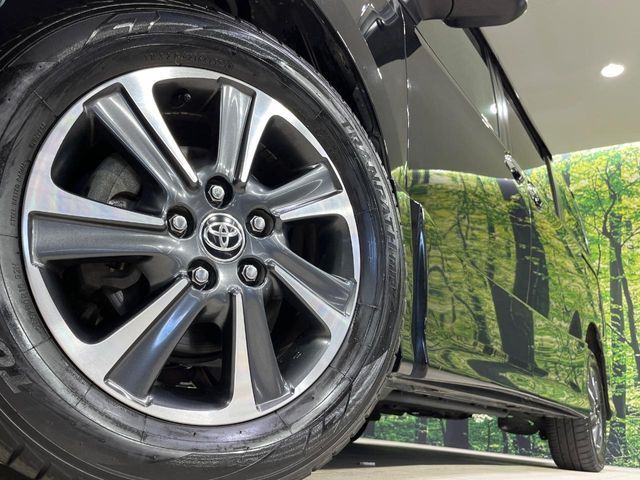 TOYOTA VOXY 4WD 2019