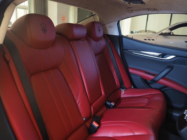 MASERATI MASERATI GHIBLI Sedan 2017