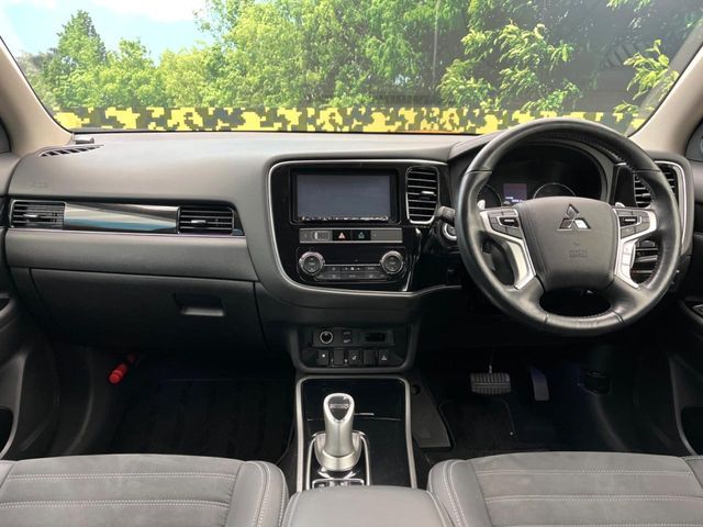 MITSUBISHI OUTLANDER PHEV 2018