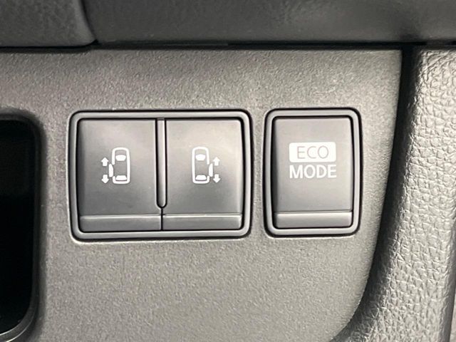 NISSAN SERENA  S-HYBRID 2013