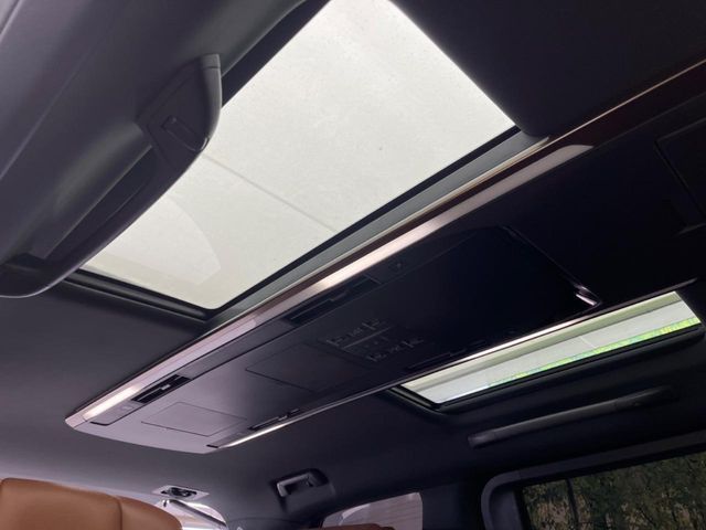 TOYOTA VELLFIRE  HYBRID 2023