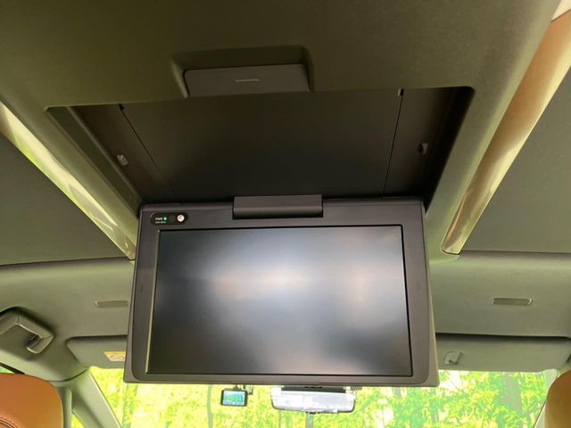 TOYOTA VELLFIRE  HYBRID 2023